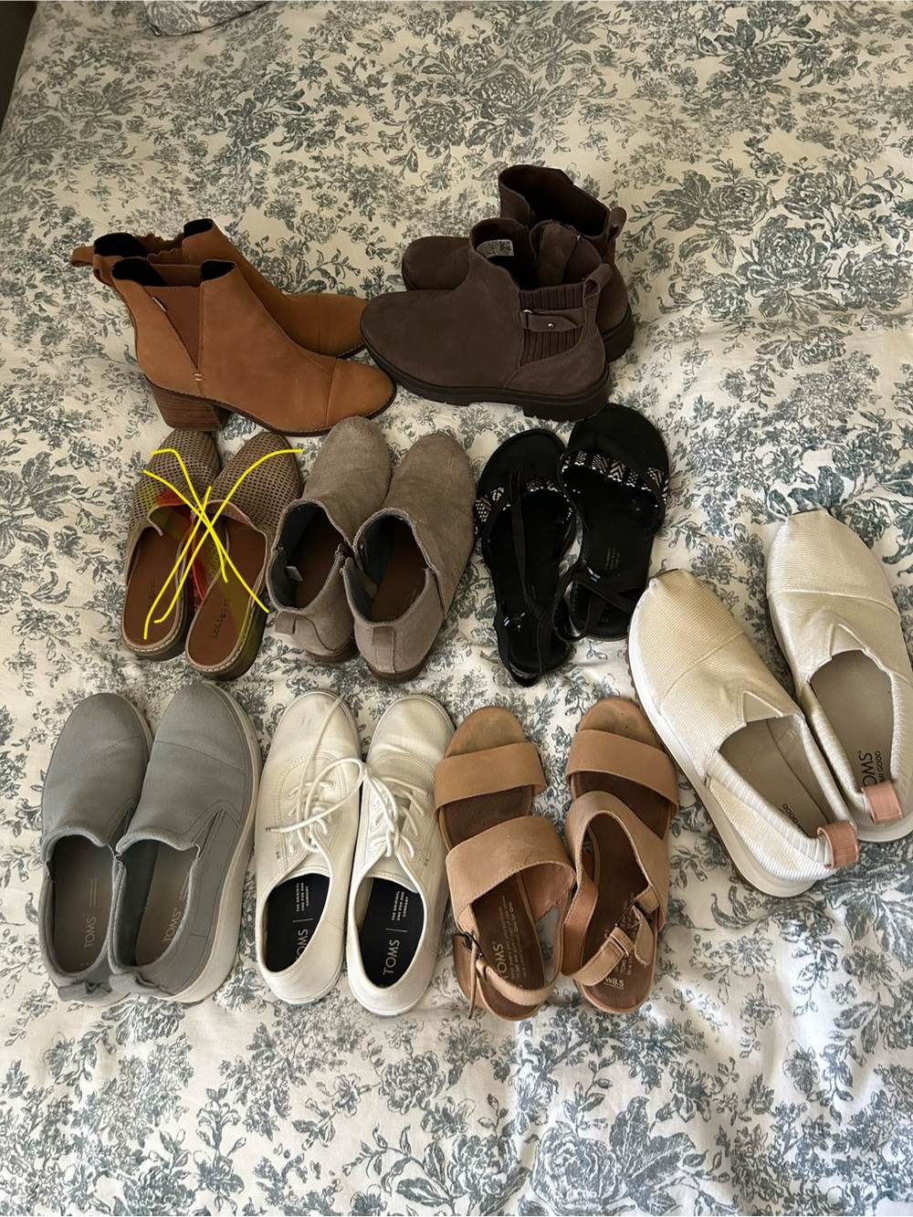Toms Women’s Slip-On, Sandals, and boots Mix in Beige, Tan, Brown, Gray, Black